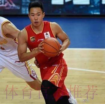 贺希宁中路强突 强对抗后高打板命中